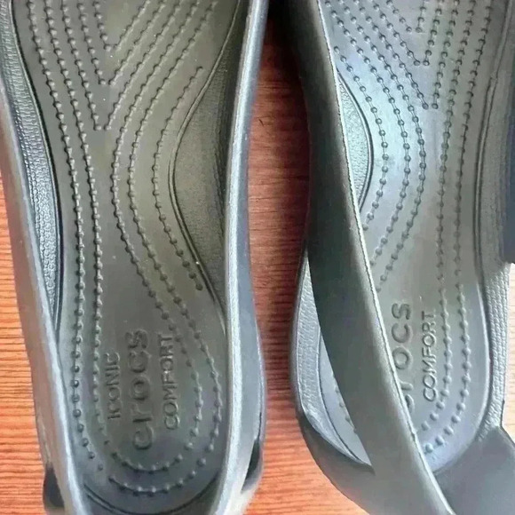 Crocs Sienna Ballet Flats Black Rubber Slip On Shoes Women’s Size 7.0 Shiny Toe - Picture 5 of 6
